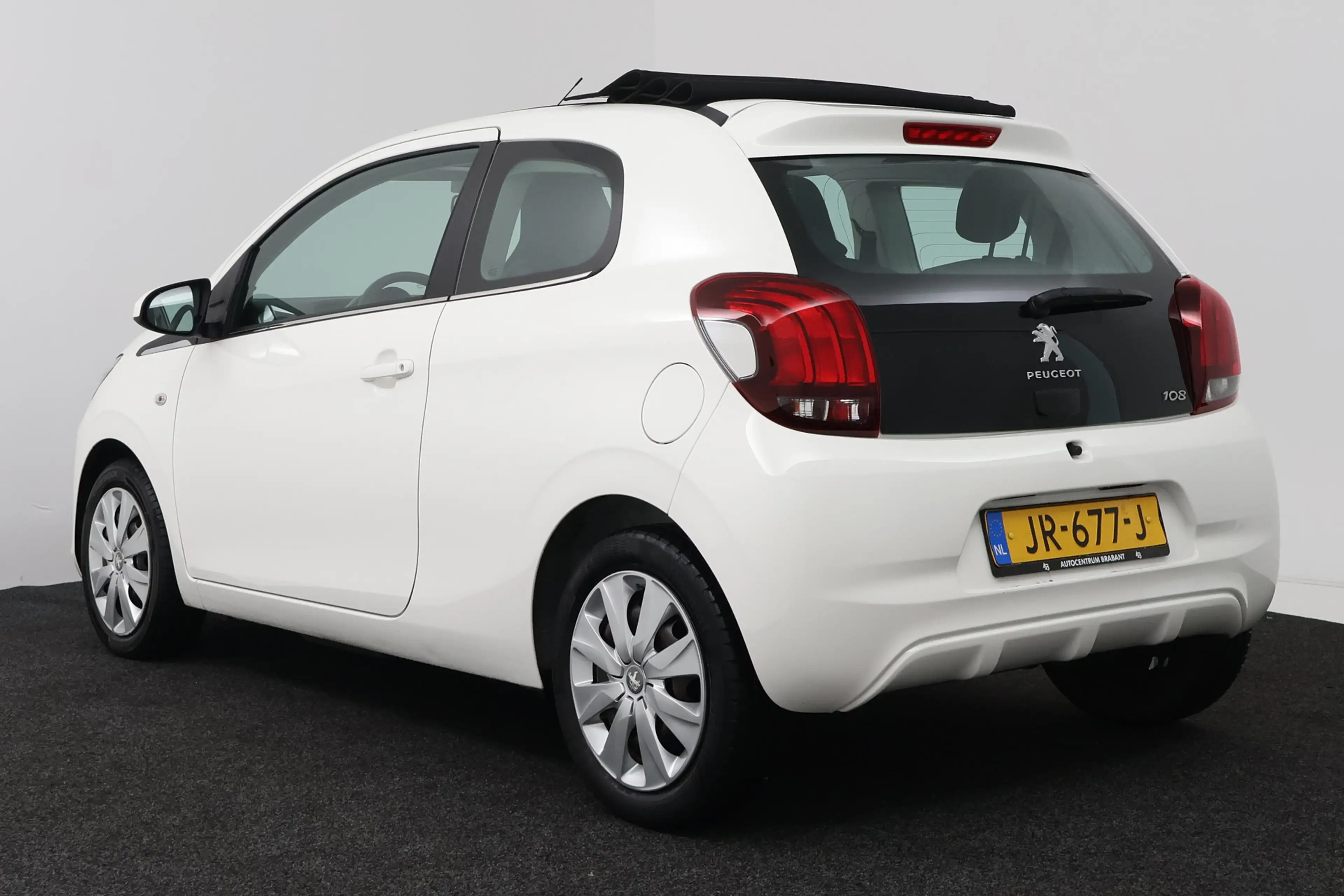 Peugeot 108 1.0 VTi Active (CABRIO TOP, BLUETOOTH, AIRCO) — photo 5