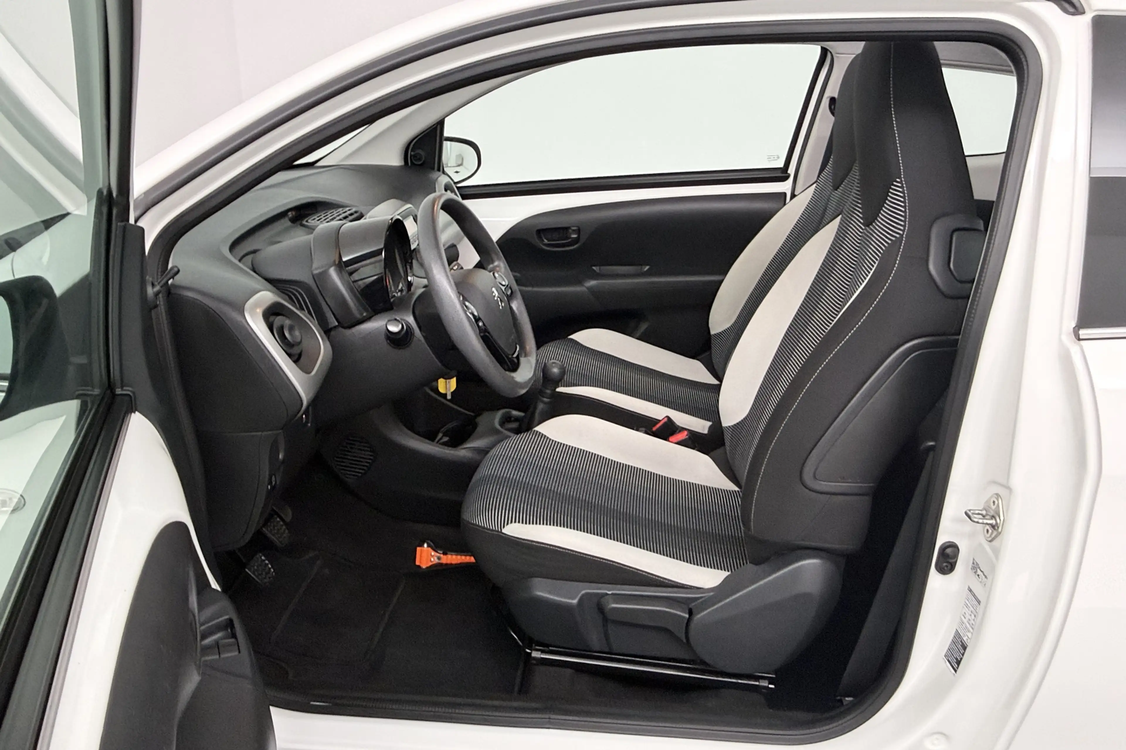 Peugeot 108 1.0 VTi Active (CABRIO TOP, BLUETOOTH, AIRCO) — photo 20