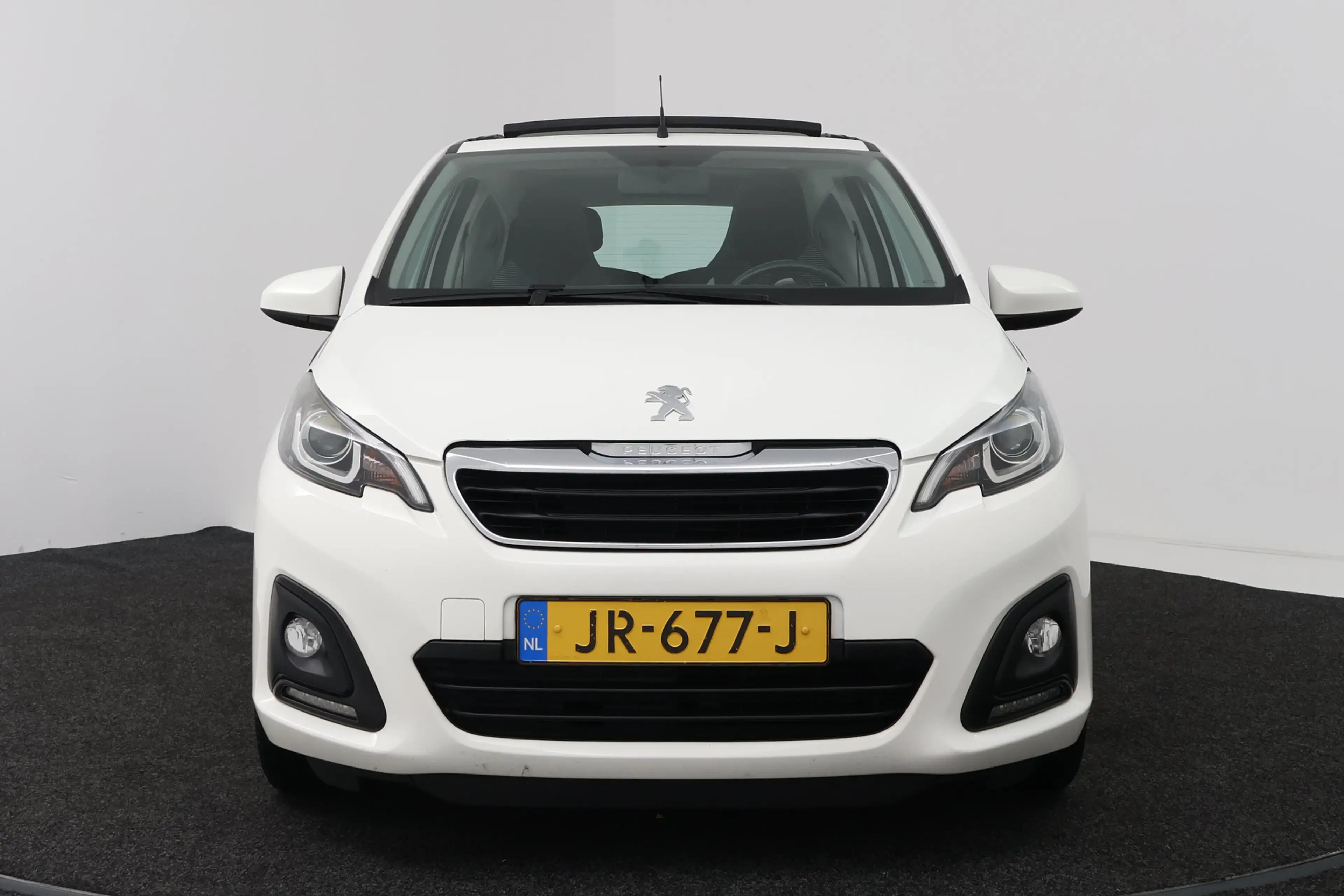 Peugeot 108 1.0 VTi Active (CABRIO TOP, BLUETOOTH, AIRCO) — photo 18