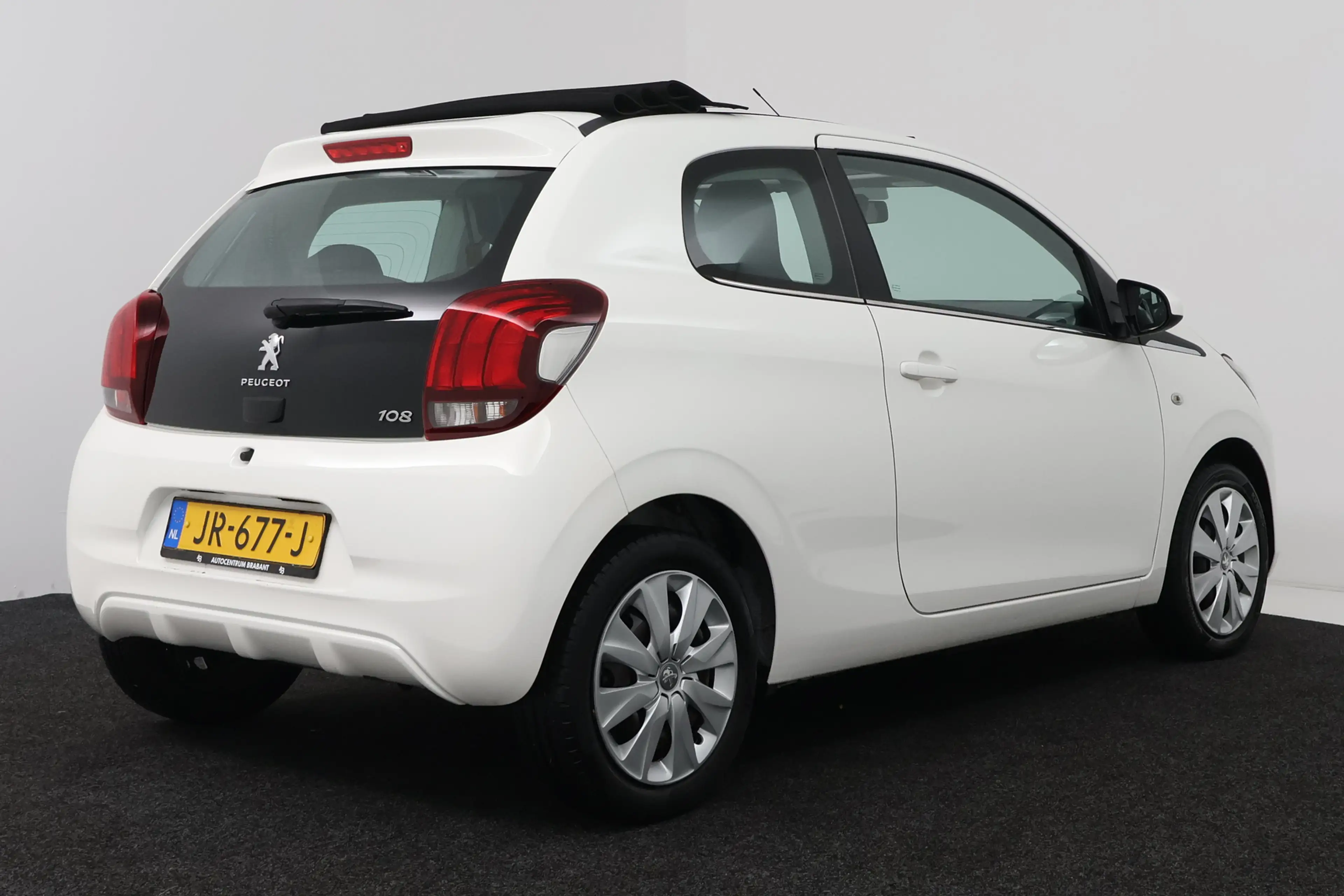 Peugeot 108 1.0 VTi Active (CABRIO TOP, BLUETOOTH, AIRCO) — photo 12