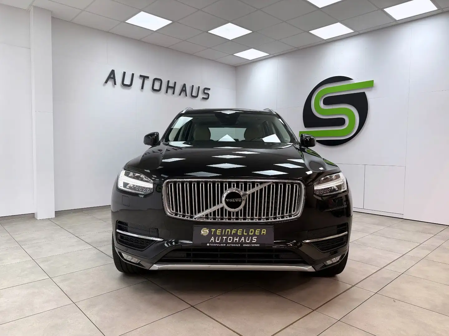 Volvo XC90 D5 Inscription AWD / MEMORY / AHK Schwarz - 2