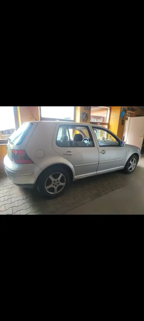 Volkswagen Golf 1.9 TDI Highline Silber - 2