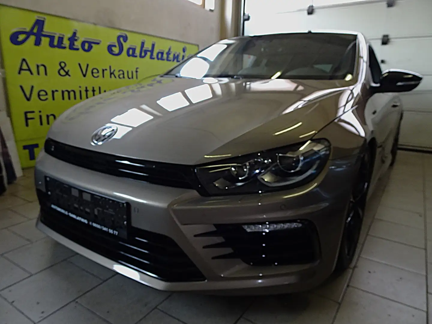 Volkswagen Scirocco R Braun - 2