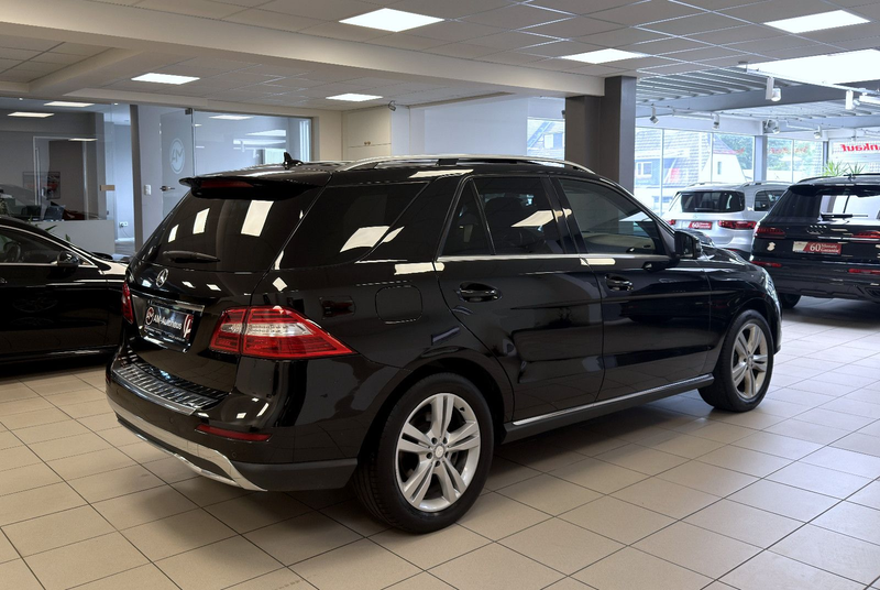 Mercedes-Benz ML 350 CDI BlueTec *GlasSD*ACC*AHK*StdHzg*Memory — photo 3