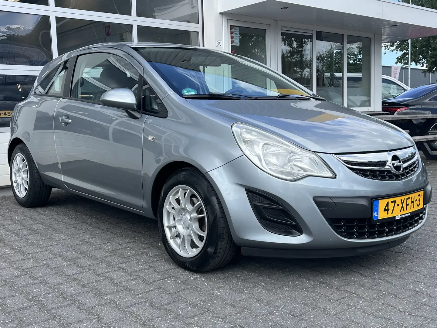 Opel Corsa 1.2 EcoFlex Cosmo LPG Cruise control Trekhaak APK Grau - 1