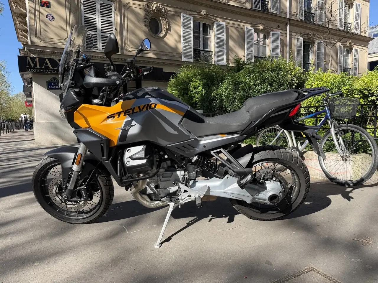 Moto Guzzi Stelvio