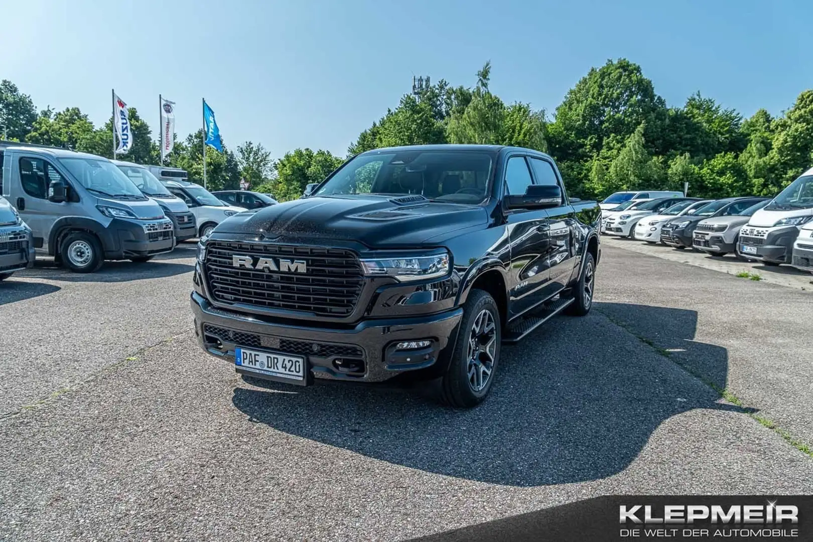 Dodge RAM Laramie CREW CAB Schwarz - 1