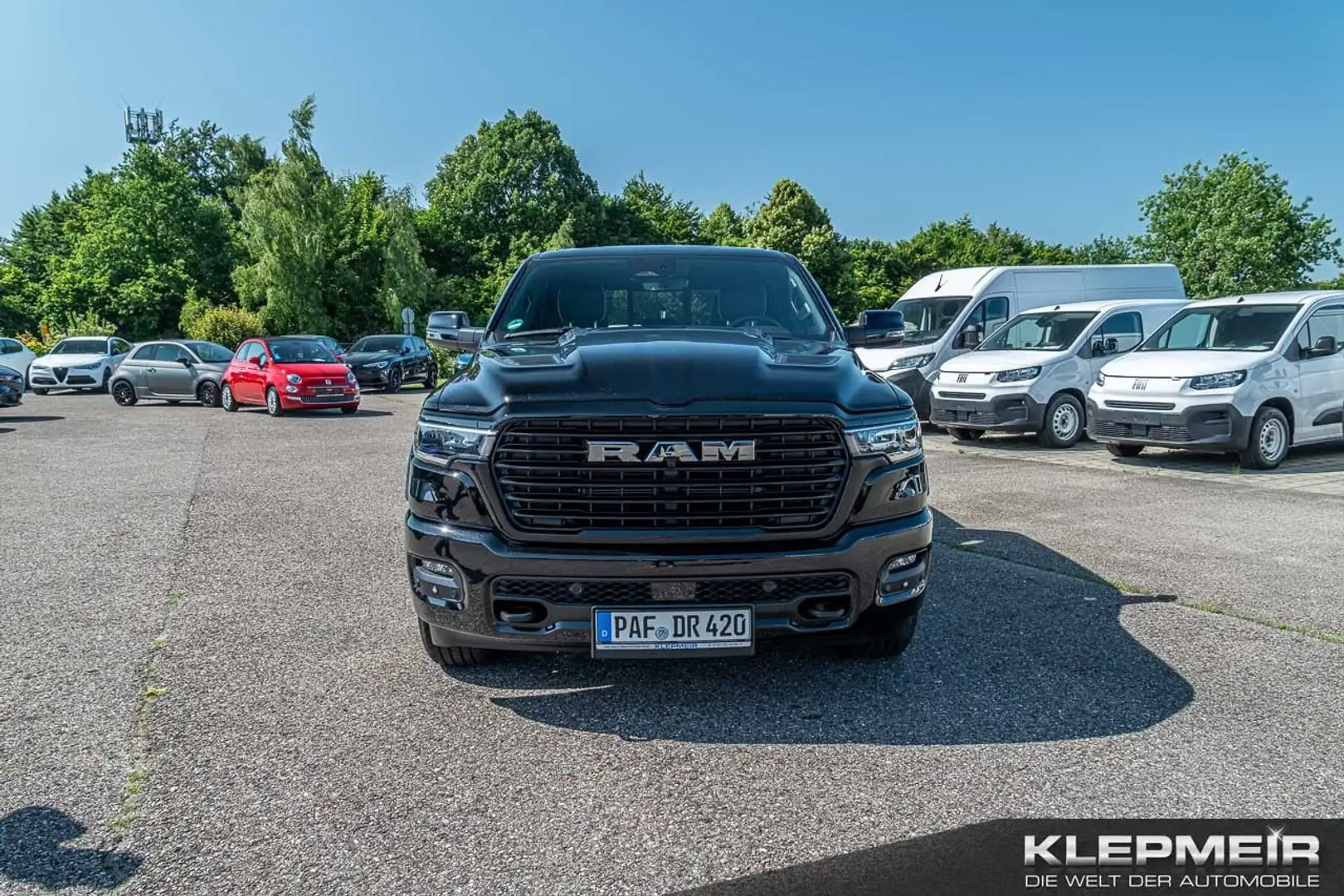 Dodge RAM Laramie CREW CAB Schwarz - 2