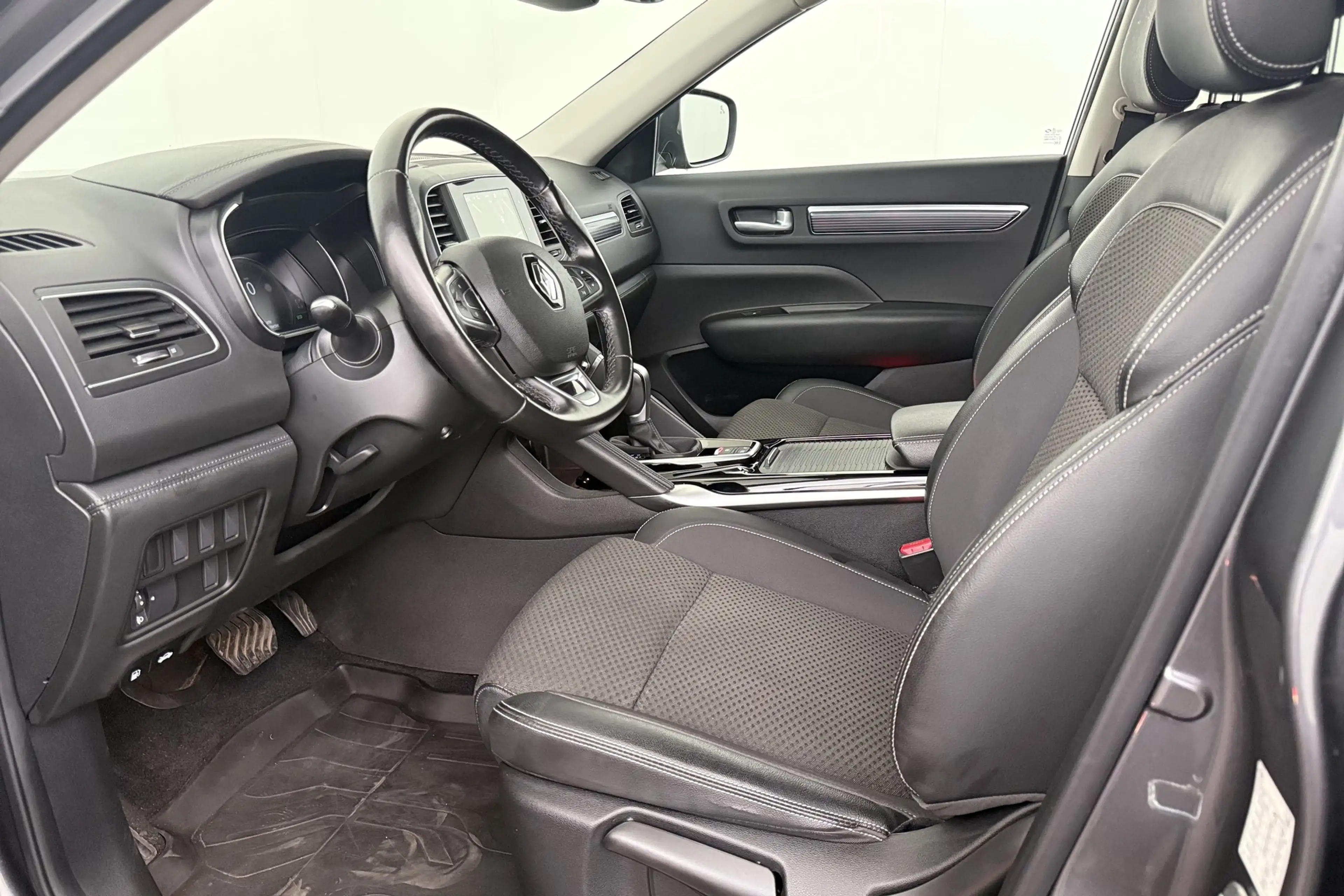 Renault Koleos INTENS 1.3TCe EDC + A/T + GPS + CAMERA + PDC + CRU — photo 10