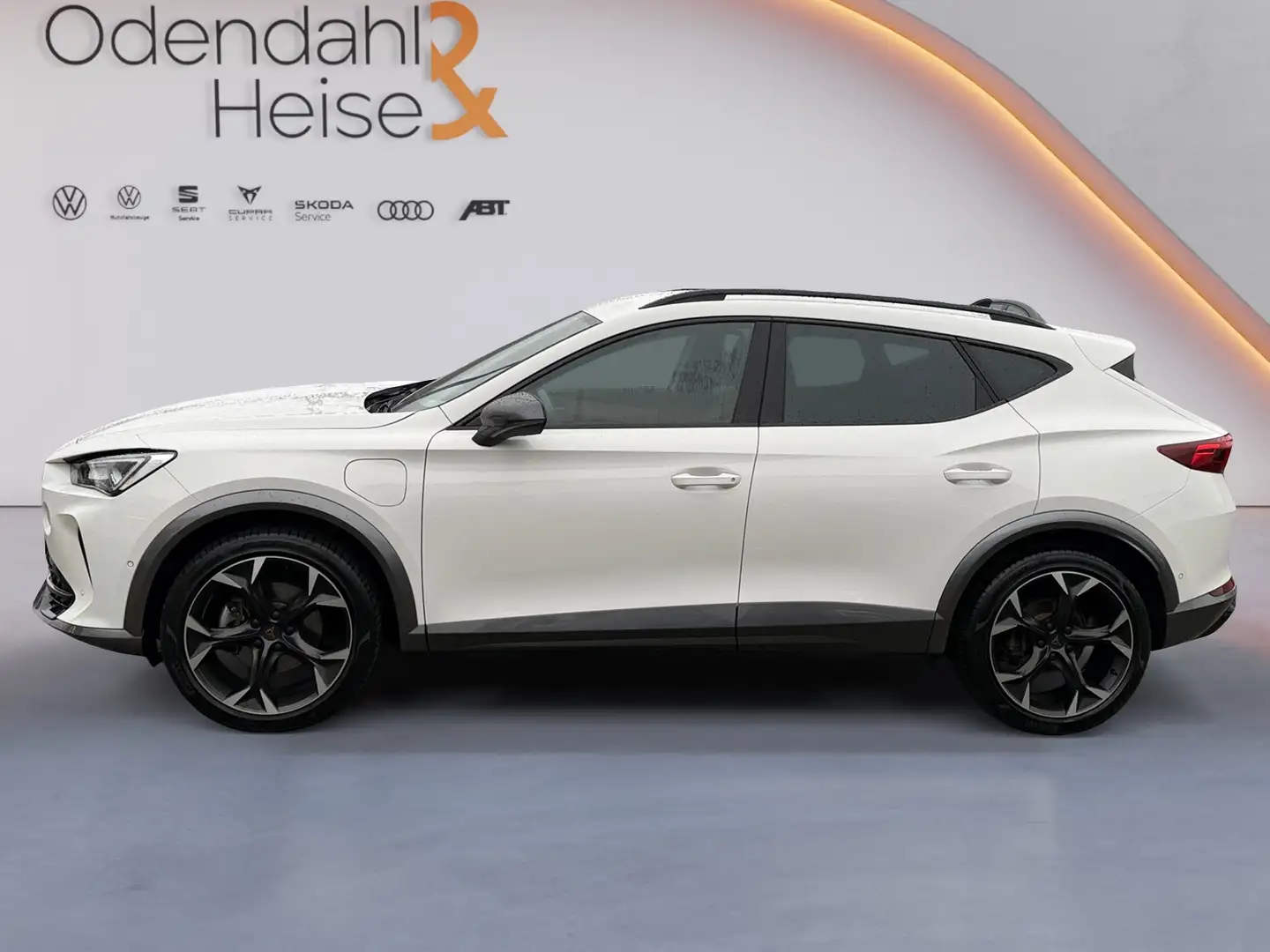 CUPRA Formentor 1.4 l TSI e-Hybrid DSG KAMERA/ NAVI/ LED Weiß - 2