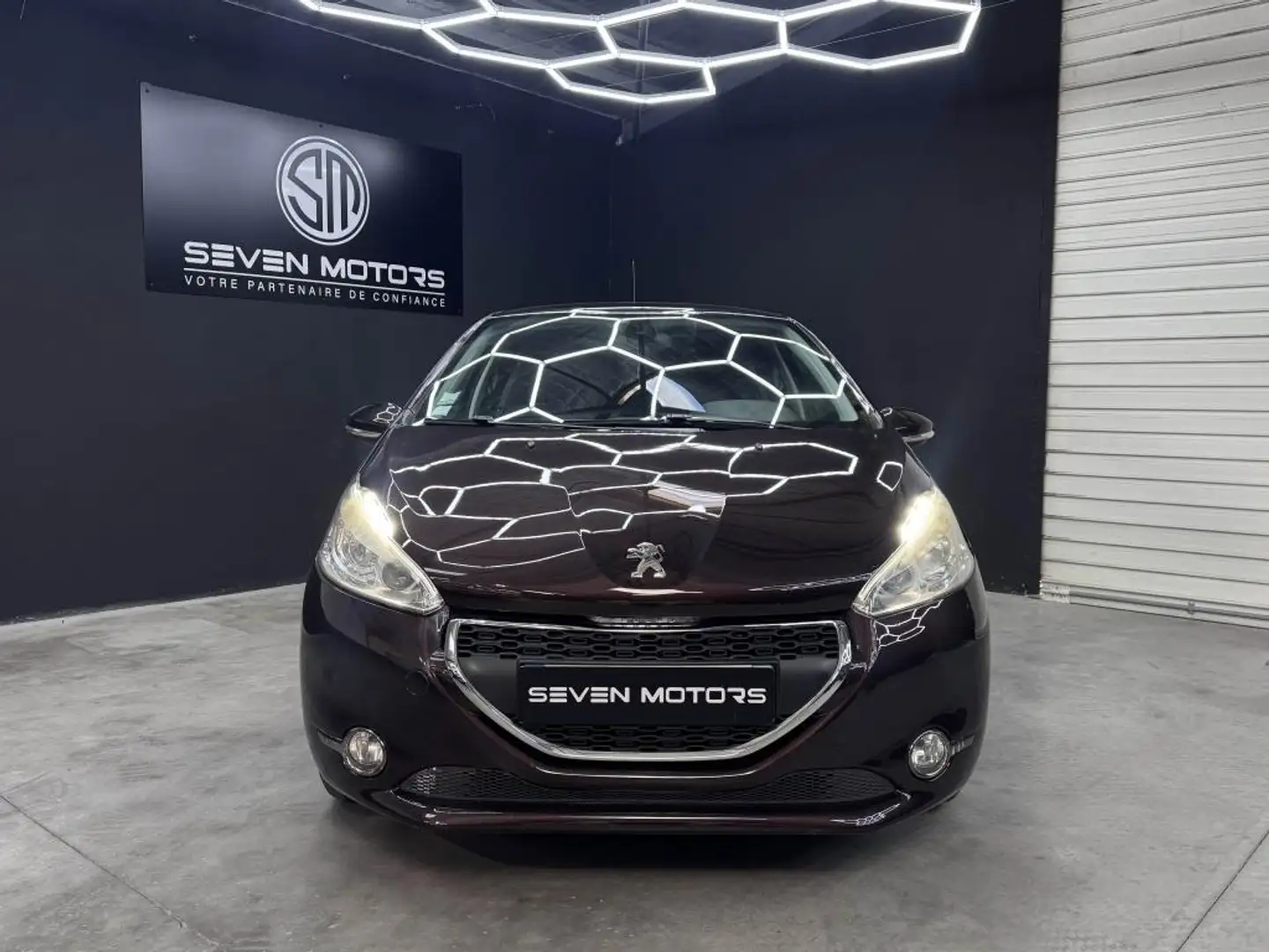 Peugeot 208 1.6 e-HDi - 92 CH - Feline - GARANTIE Marrón - 2