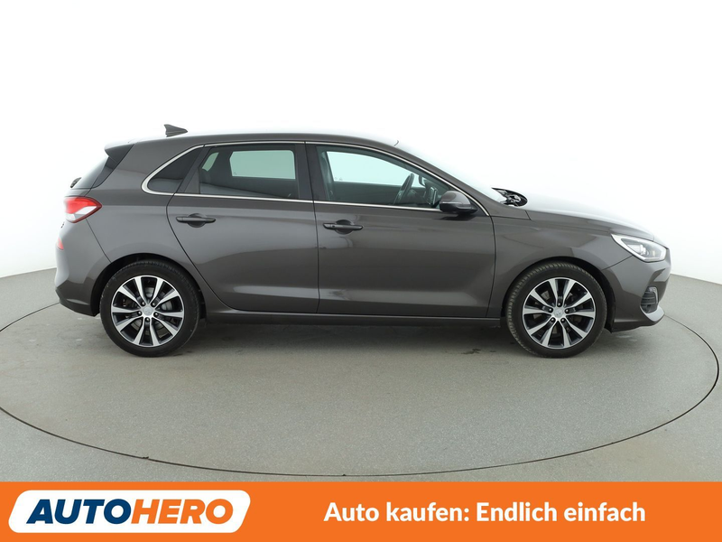 Hyundai i30 1.6 CRDi Premium Aut.*NAVI*LED*ACC*CAM*SPUR* — photo 7