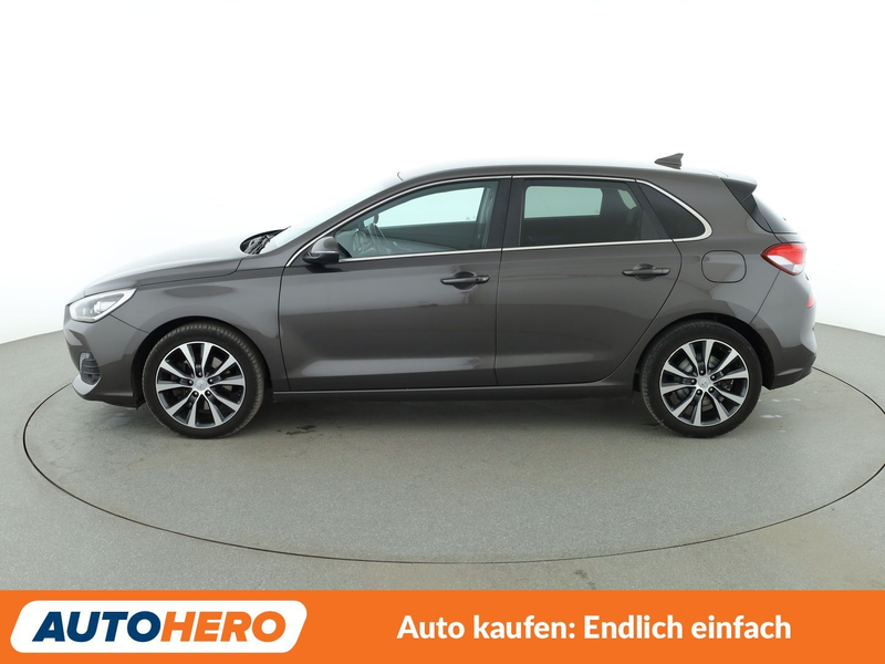 Hyundai i30 1.6 CRDi Premium Aut.*NAVI*LED*ACC*CAM*SPUR* — photo 3
