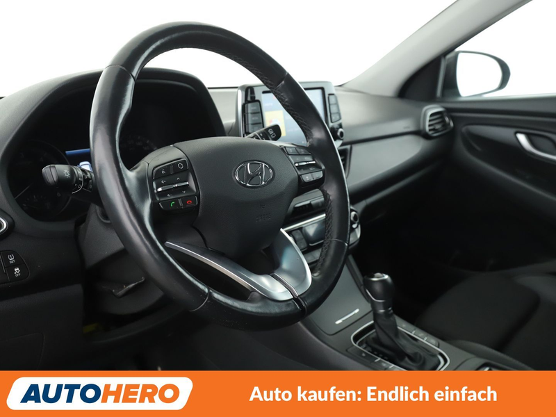 Hyundai i30 1.6 CRDi Premium Aut.*NAVI*LED*ACC*CAM*SPUR* — photo 11