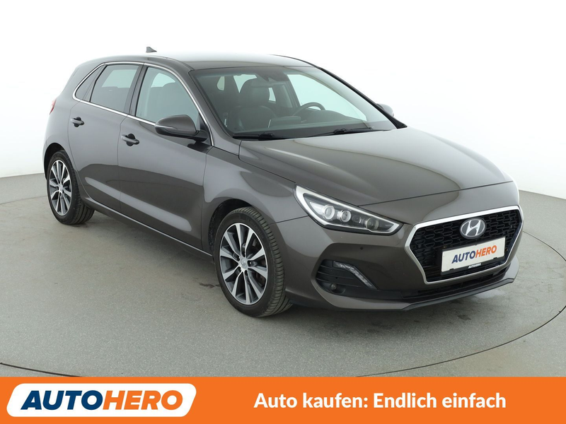 Hyundai i30 1.6 CRDi Premium Aut.*NAVI*LED*ACC*CAM*SPUR* — photo 8