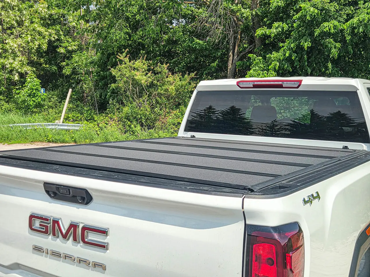 GMC Sierra 2500HD photo GMC Sierra 2500HD