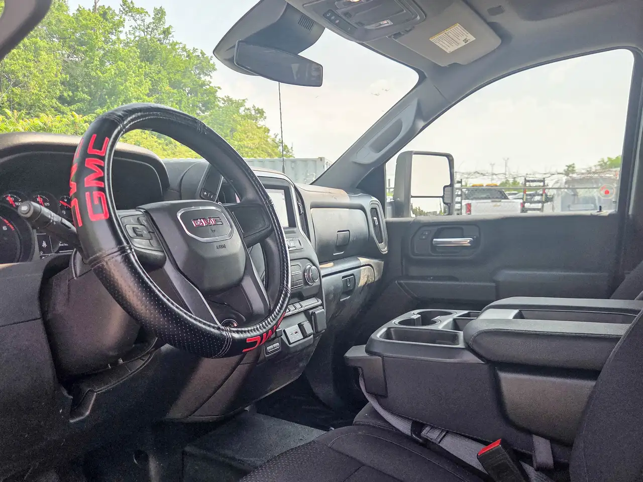 GMC Sierra 2500HD photo GMC Sierra 2500HD