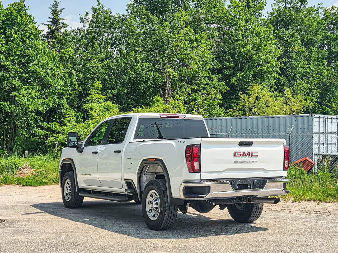 GMC Sierra 2500HD photo GMC Sierra 2500HD