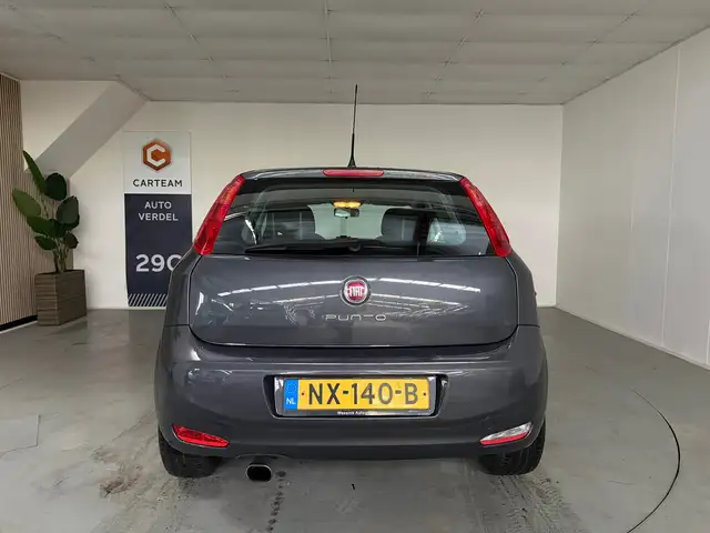 Fiat Punto Evo view 11