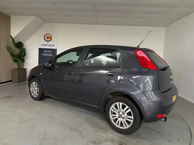 Fiat Punto Evo view 2