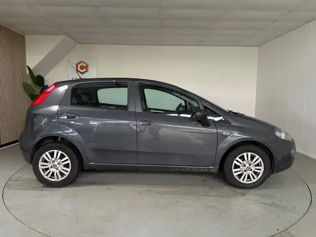 Fiat Punto Evo view 8