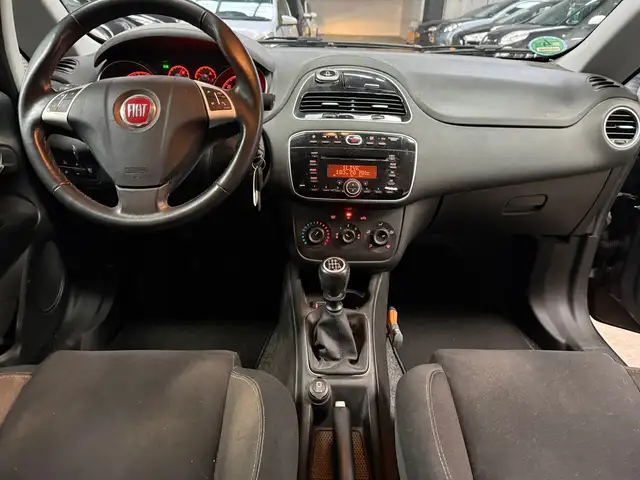 Fiat Punto Evo view 15