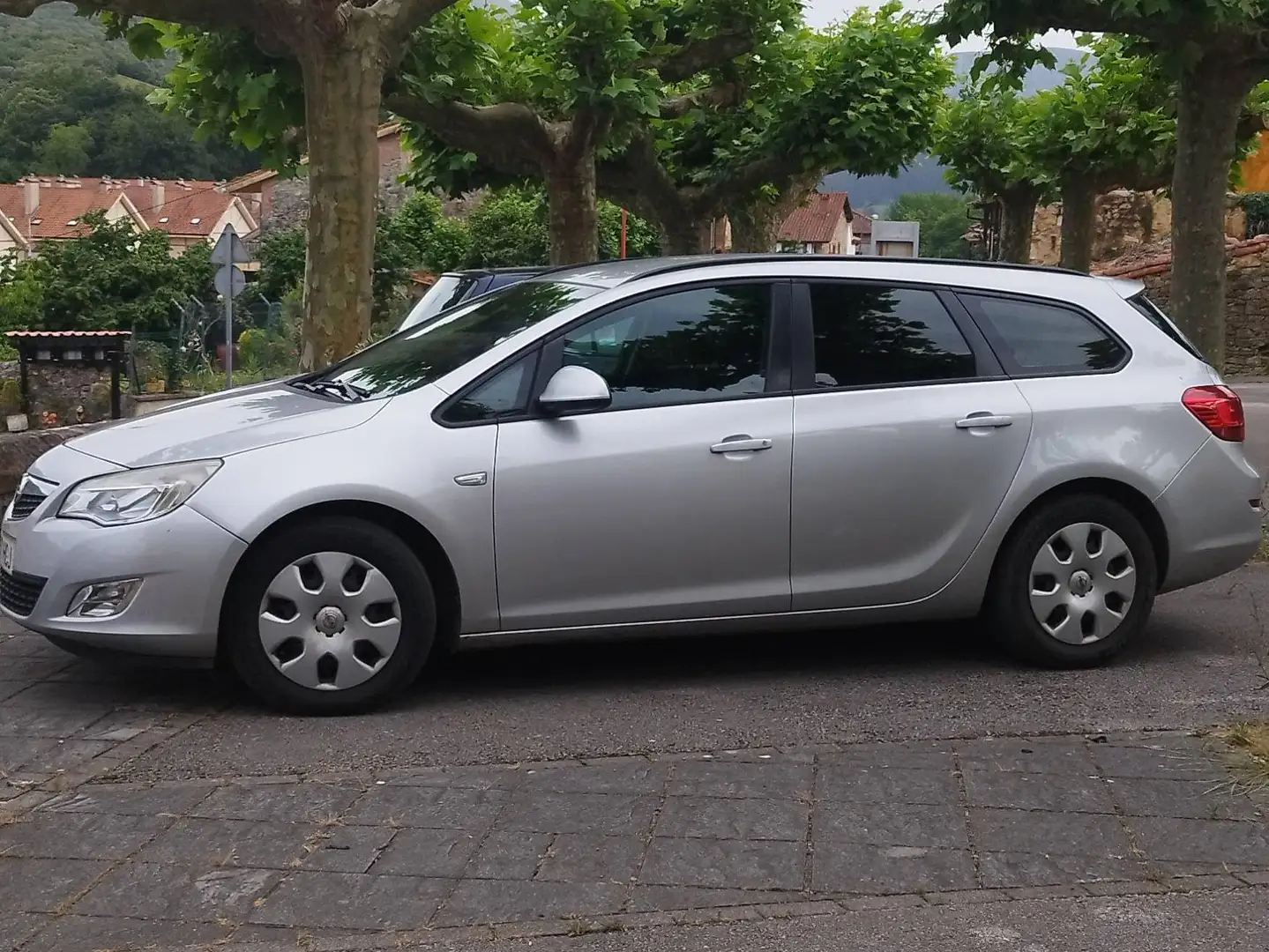 Opel Astra Astra SW 1.9CDTi Cosmo 150 Cosmo Gris - 1