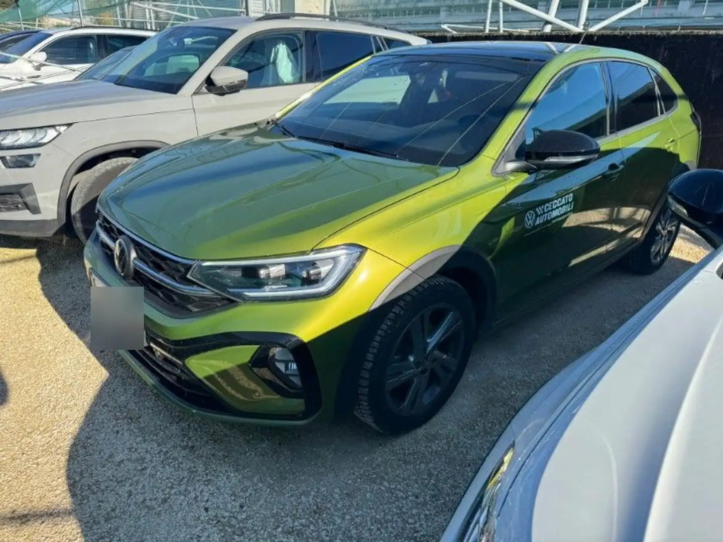 Volkswagen Taigo R-Line 1.0 TSI DSG Pano IQLight ACC Pano Grün - 2