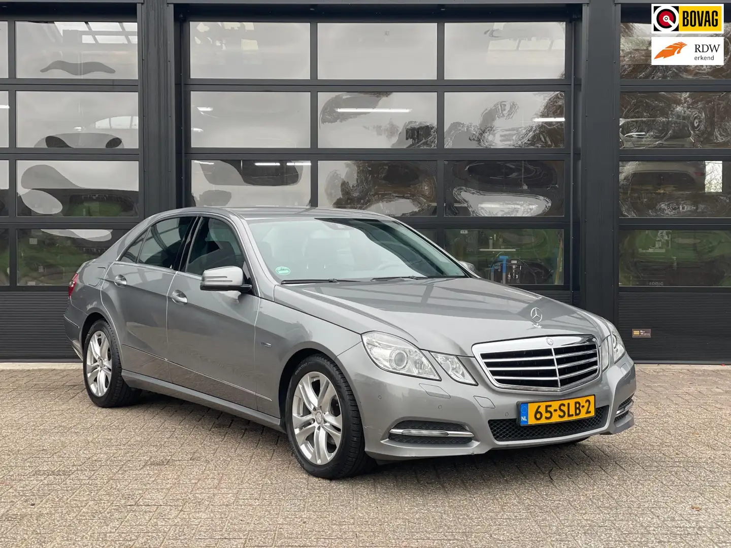 Mercedes-Benz E 220 CDI Avantgarde Gris - 1