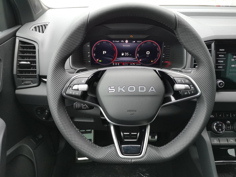 Skoda Karoq Sportline 2.0TDI DSG 4x4 AHK Matrix Leder 19 Zo... — photo 5