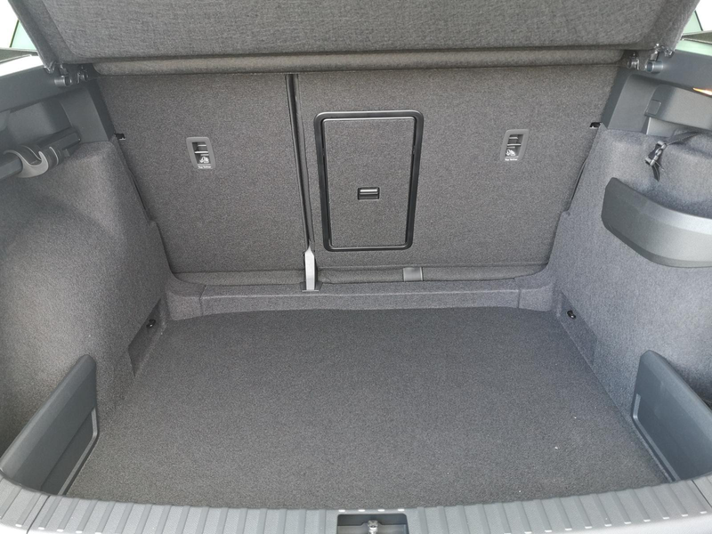 Skoda Karoq Sportline 2.0TDI DSG 4x4 AHK Matrix Leder 19 Zo... — photo 12