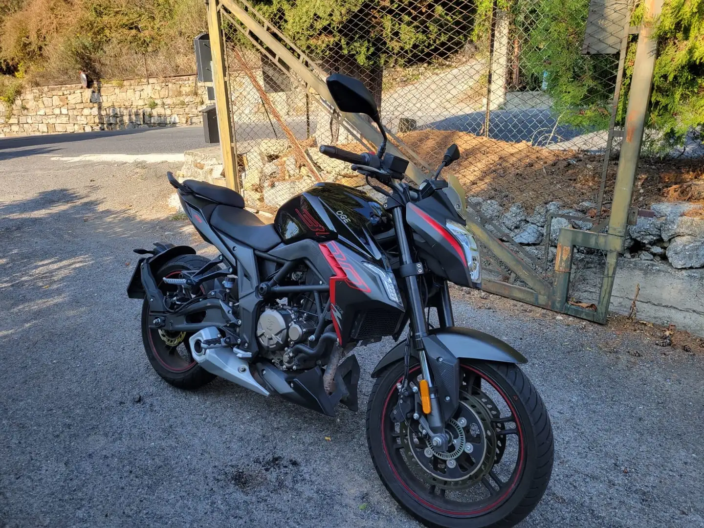 Voge 300R Brivido Negru - 1