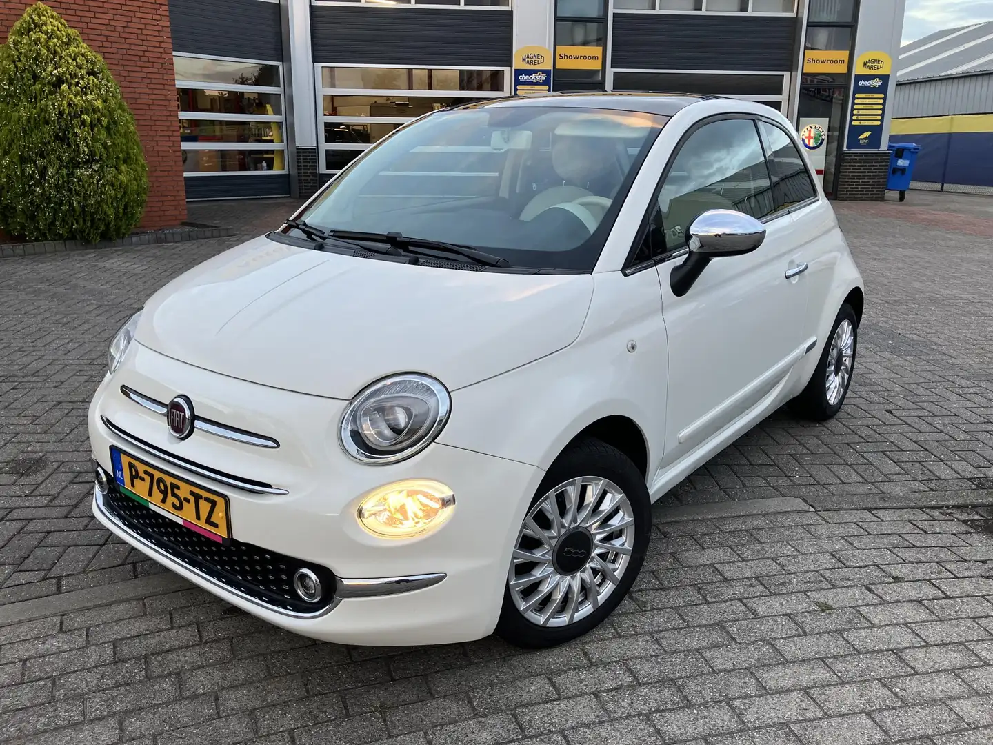 Fiat 500 1.2 Lounge | Panoramadak | Cruise control | Weiß - 2