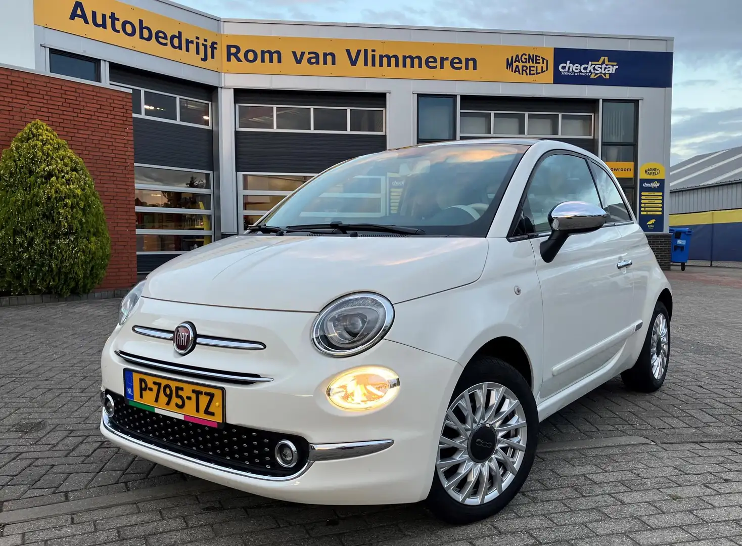Fiat 500 1.2 Lounge | Panoramadak | Cruise control | Weiß - 1