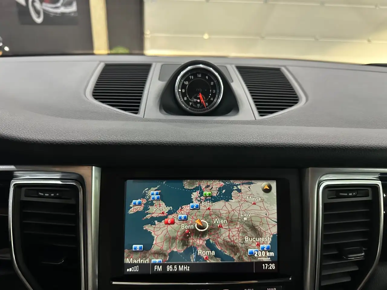 Porsche Macan — photo 24 sur 32