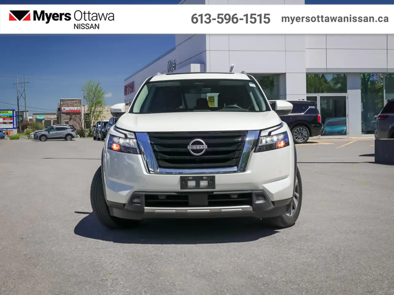 Nissan Pathfinder снимка Nissan Pathfinder