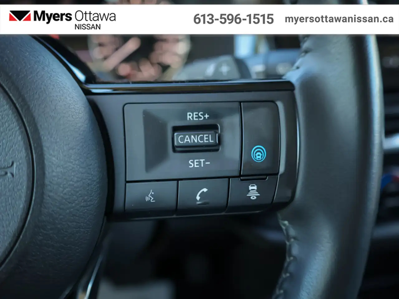 Nissan Pathfinder снимка Nissan Pathfinder