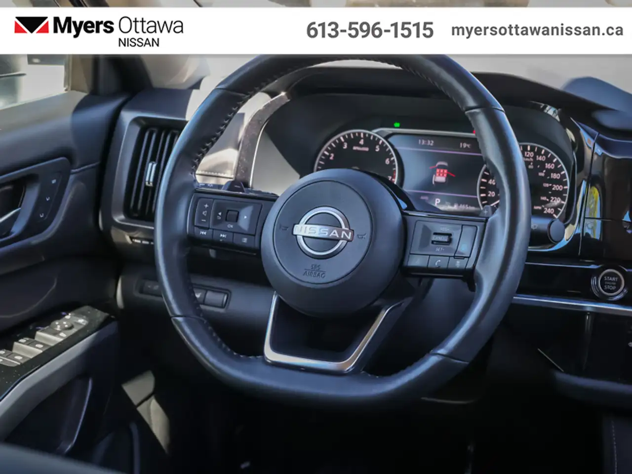 Nissan Pathfinder снимка Nissan Pathfinder