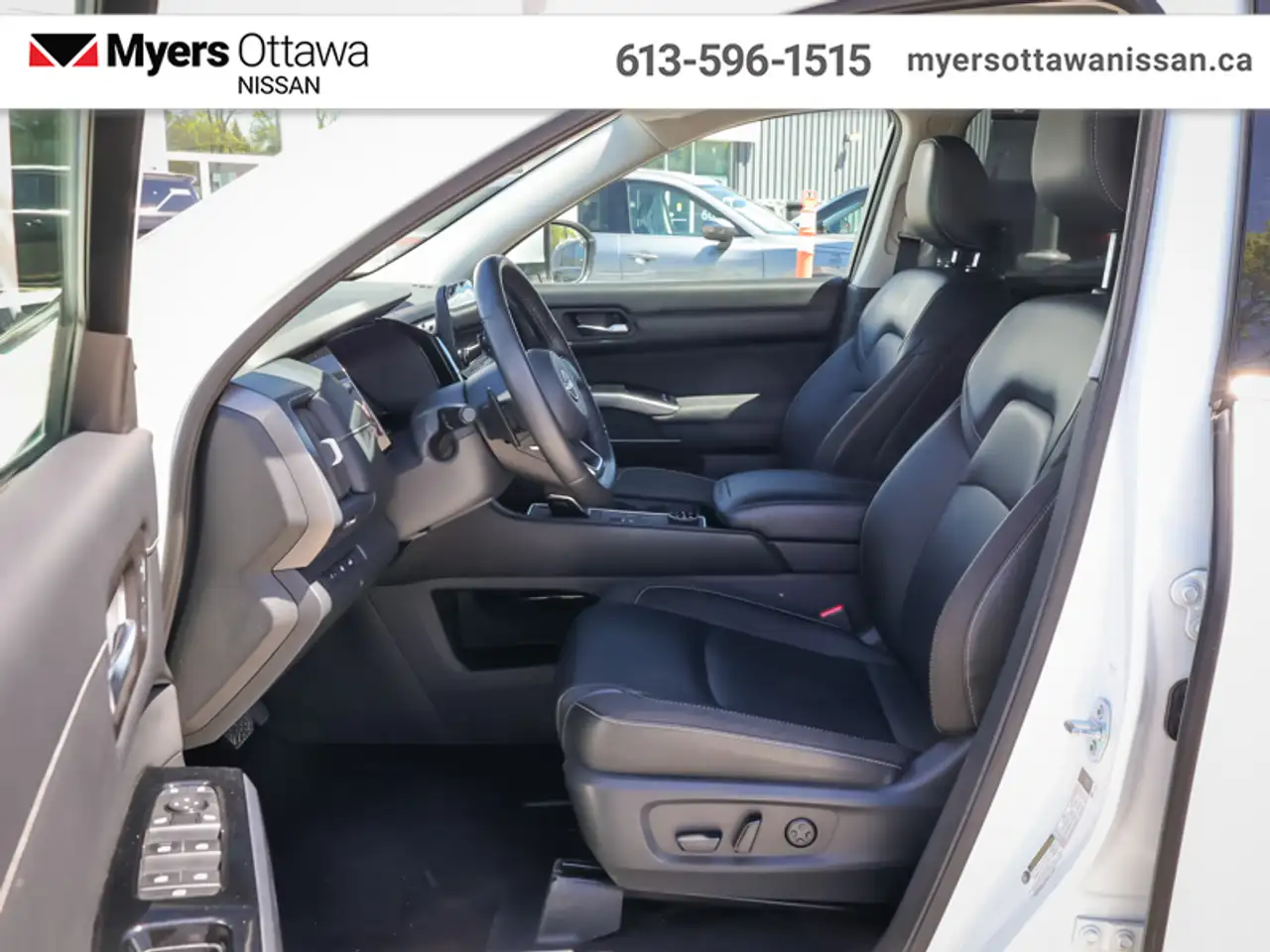 Nissan Pathfinder снимка Nissan Pathfinder