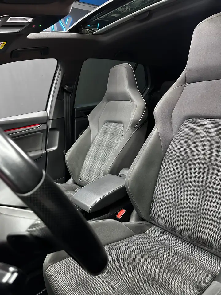 Volkswagen Golf GTD — photo 6