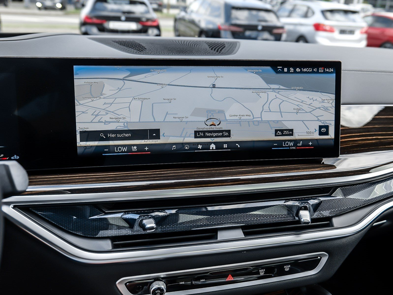 BMW X6 xDrive40d M Sport HUD PANO ACC AHK 360°KAM — photo 13