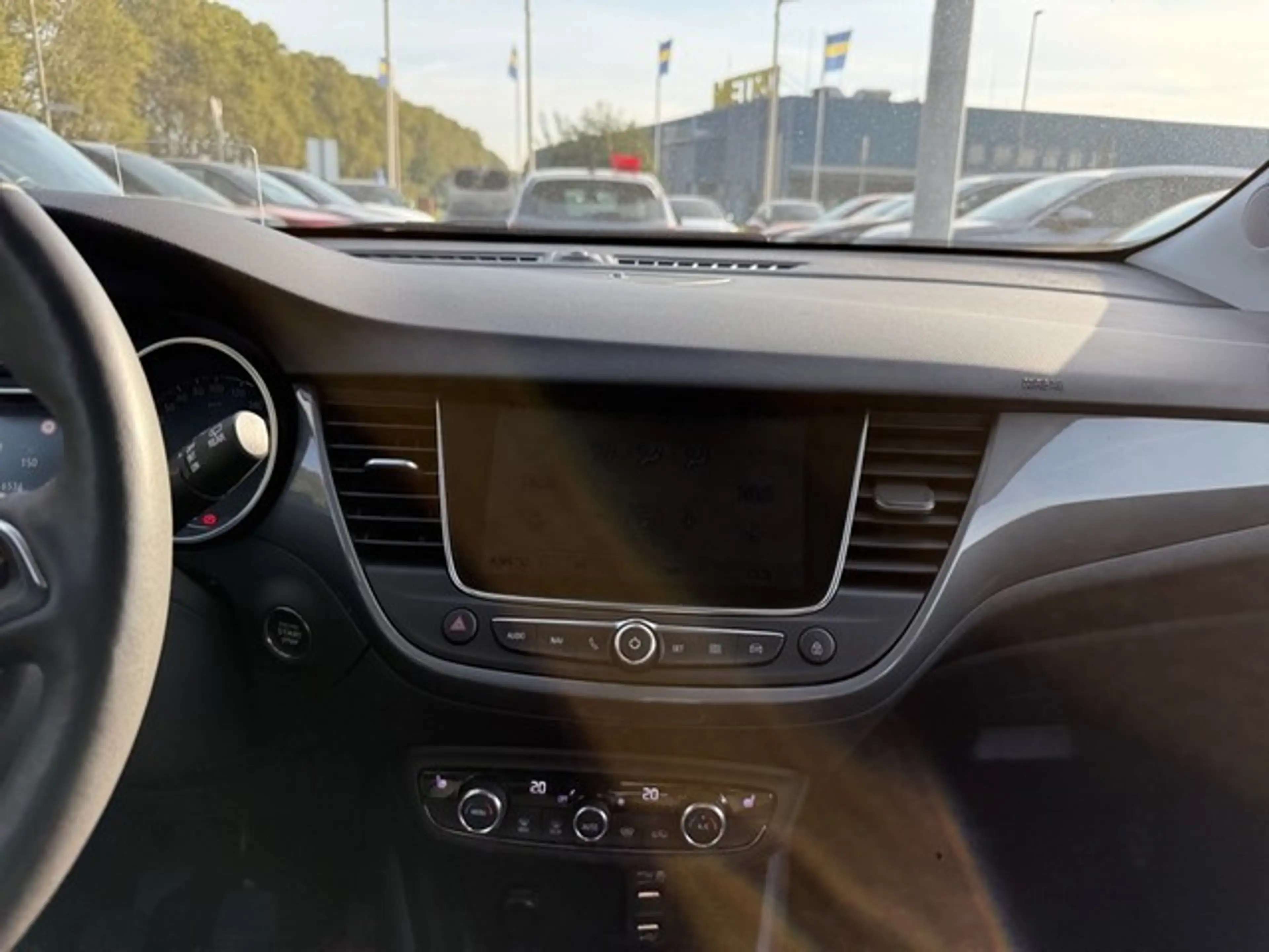 Opel Crossland Ultimate 1.2 HUD+NAVI+Sitzhzg+PDC+CAM+ — photo 11