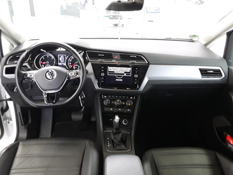 Volkswagen Touran Comfortline ACC Standh. RFK AHK LED — photo 5