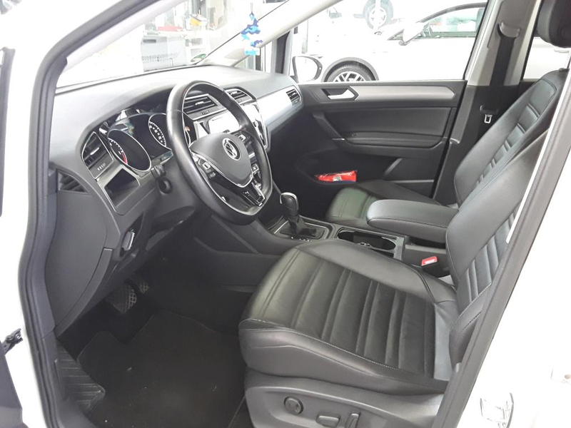 Volkswagen Touran Comfortline ACC Standh. RFK AHK LED — photo 7