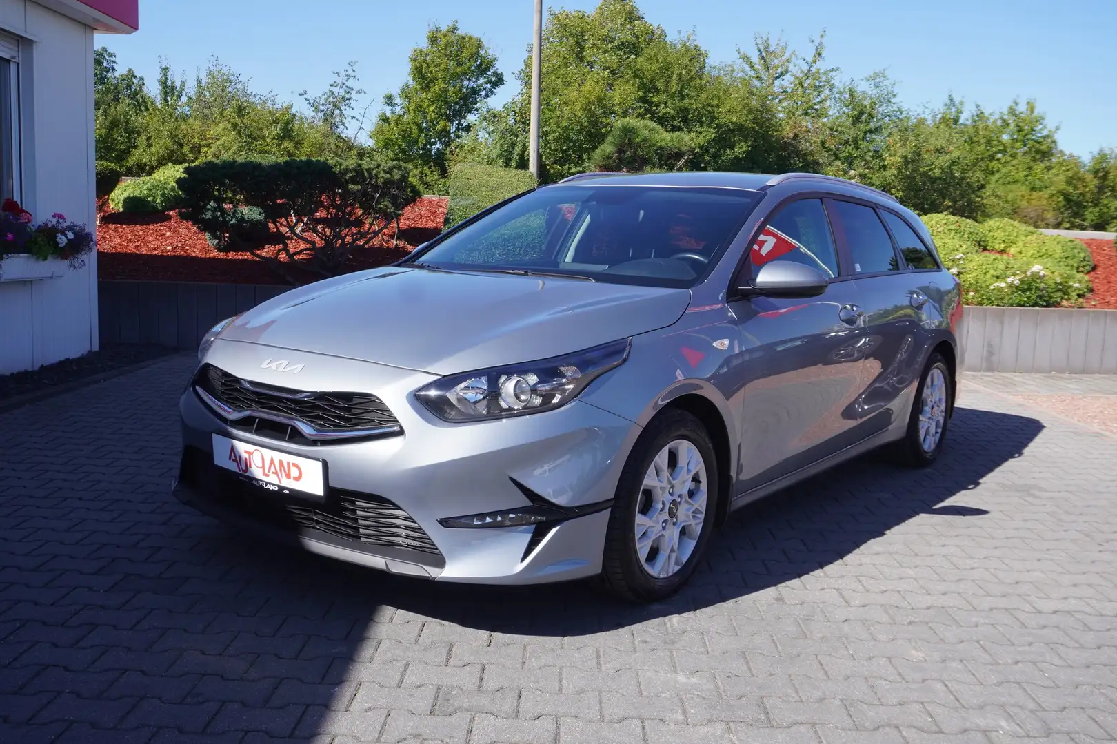 Kia Ceed SW / cee'd SW Ceed SW 1.5 T-GDI Aut. Kamera Sitzheizung Tempomat Grau - 2