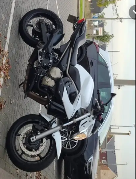 Yamaha XJ 6 - foto 2