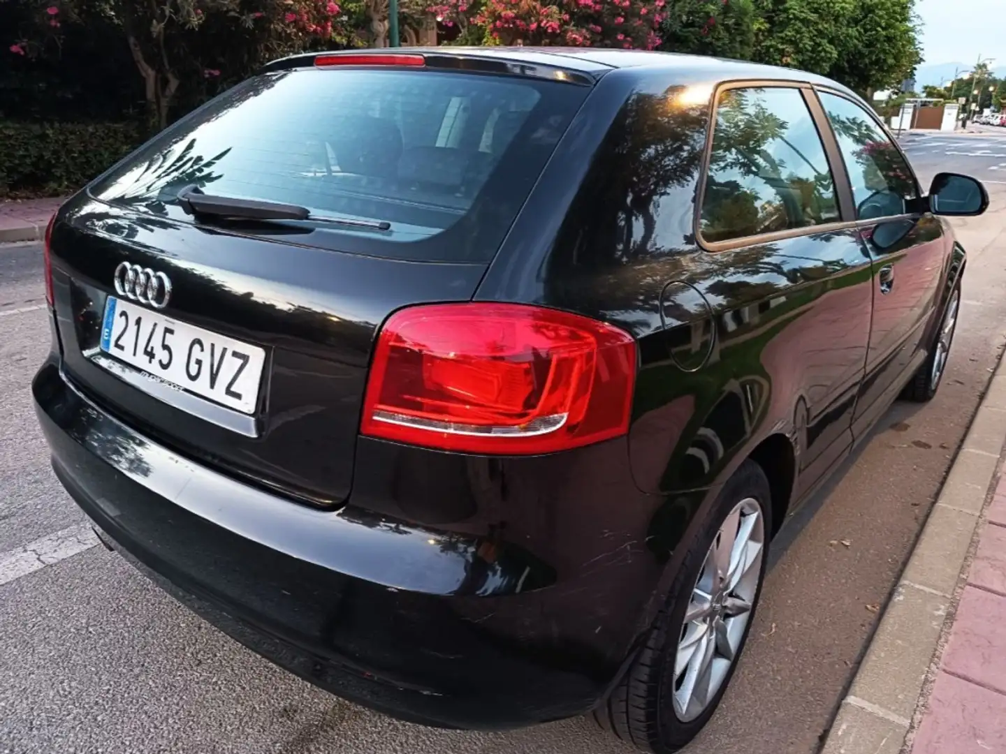 Audi A3 Berlina Manual de 3 Puertas Schwarz - 2
