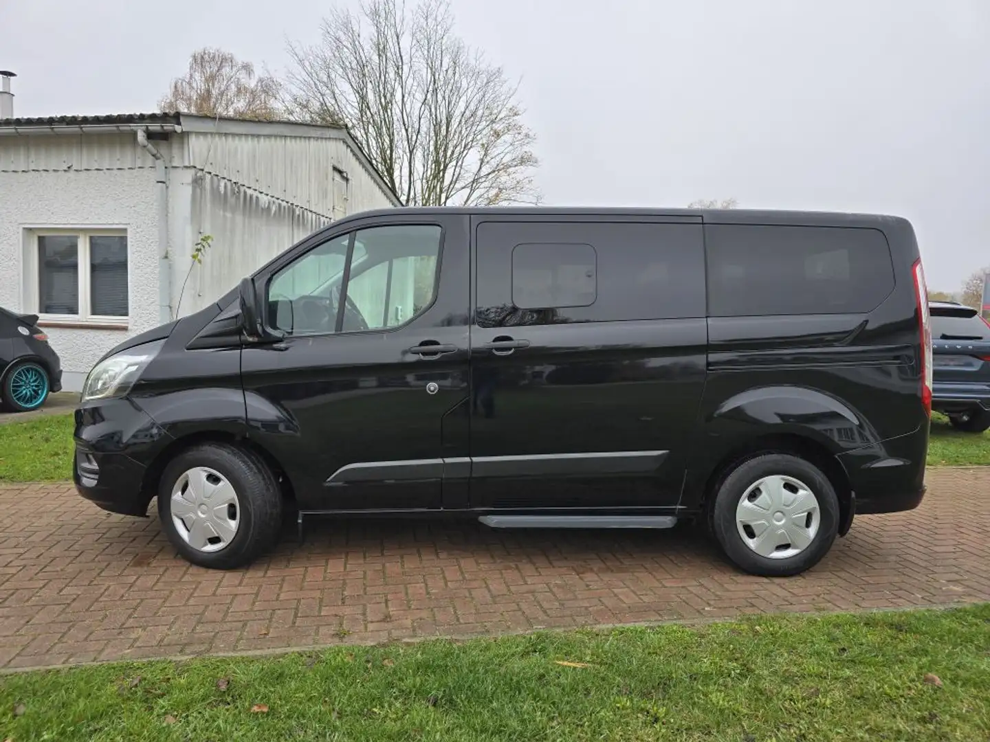 Ford Transit Custom Trend 320 L1H1 Aut.+9Sitzer+Kamera Schwarz - 2