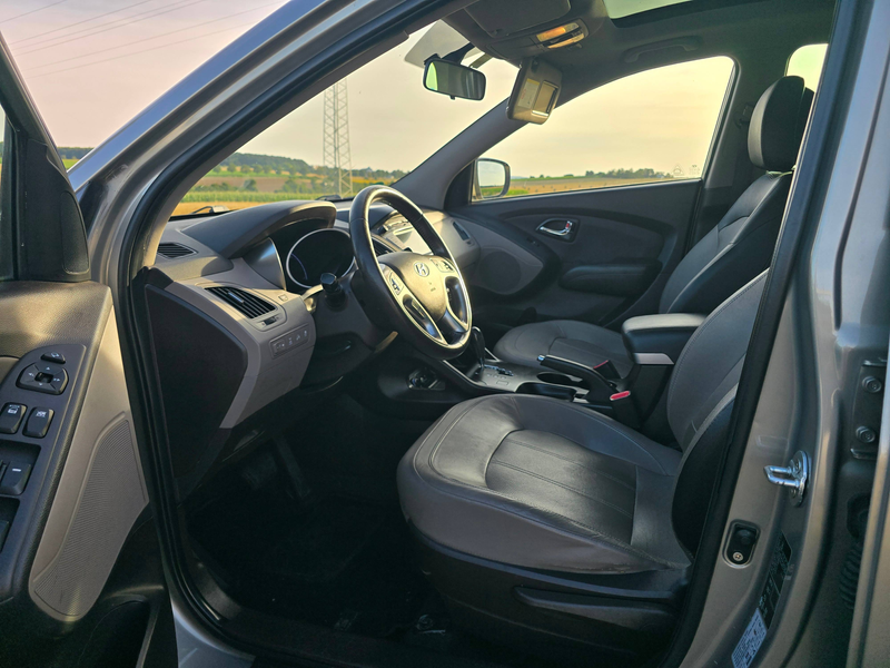 Hyundai iX35 ix35 2.0 4WD Automatik Premium — photo 15