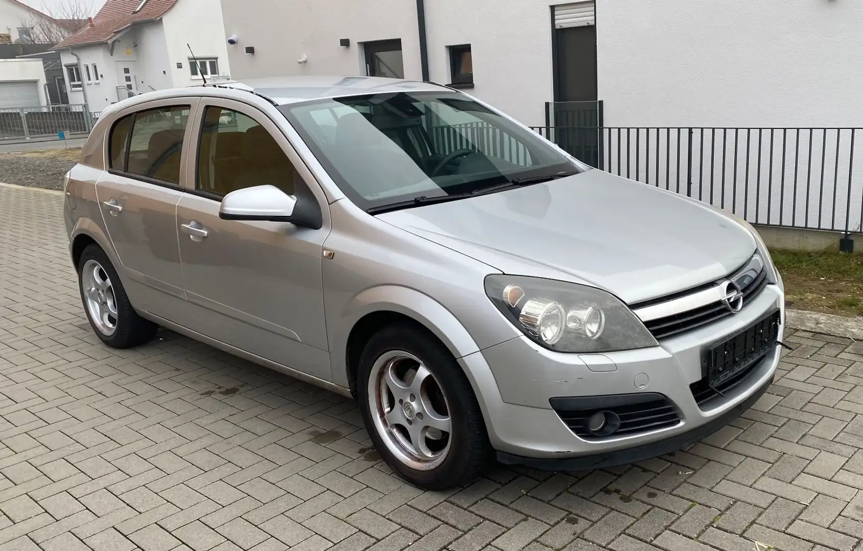 Opel Astra H Lim. 1.6 Edition Klima Alu Silber - 1